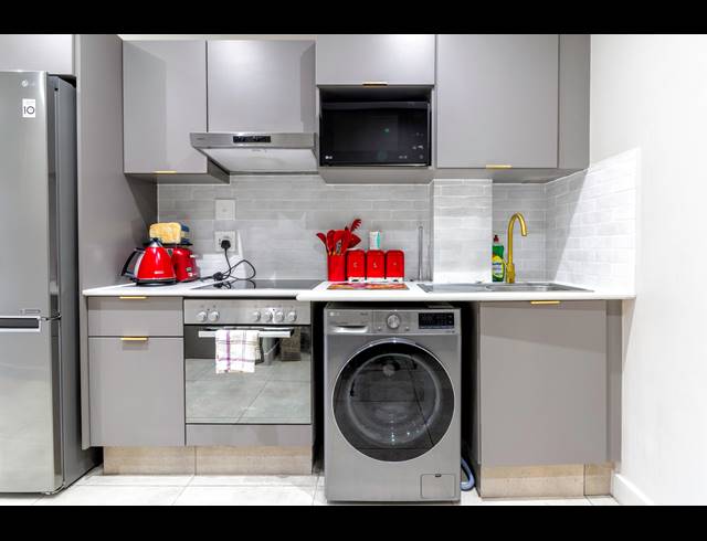 1 BEDROOM APARTMENT FOR SALE IN SANDOWN